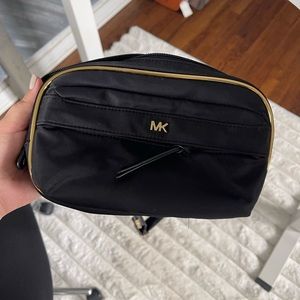 NEW Michael kors Fanny pack black